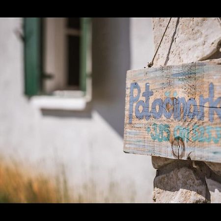 Holiday Home Potocinarka Potomje Ngoại thất bức ảnh