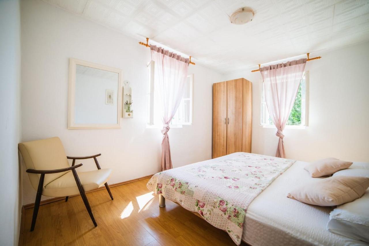 Holiday Home Potocinarka Potomje Ngoại thất bức ảnh