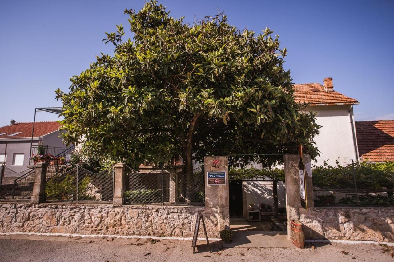 Holiday Home Potocinarka Potomje Ngoại thất bức ảnh
